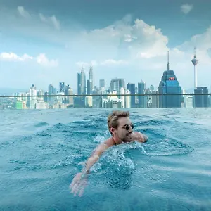 Hostel Penthouse On 34 - The Highest Unit And Views In Regalia & Private Rooftop Terrace, Kuala Lumpur